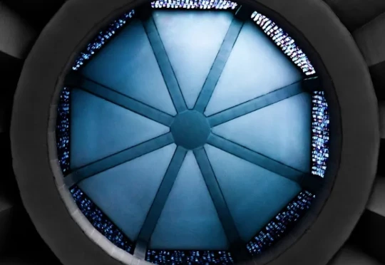 速递｜ 5000亿星际之门卡壳半年，软银买厂落点首个实体，3.75亿美元接盘富士康EV工厂