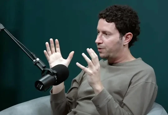 速递｜医生专属ChatGPT估值两个月翻倍！OpenEvidence估值60亿美元，90%毛利率